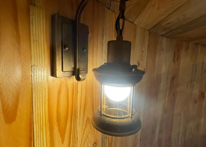 La Cabane Tonneau - Les Pieds Dans Le Pre