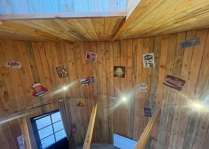 La Cabane Tonneau - Les Pieds Dans Le Pre